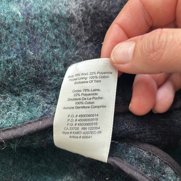 Wilfred Free | Aritzia wool blend off duty jacket green and black plaid - Picture 11 of 14